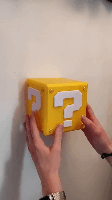 GIF - boite mario.gif
